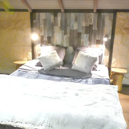 Holiday home Maison Spacieuse A Avec Jacuzzi Arrentes-de-Corcieux