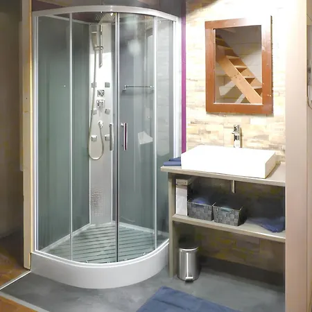 Maison Spacieuse A Avec Jacuzzi