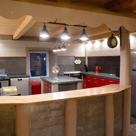 Prázdninový dům Maison Spacieuse A Avec Jacuzzi Arrentès-de-Corcieux