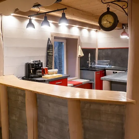 Prázdninový dům Maison Spacieuse A Avec Jacuzzi Arrentès-de-Corcieux