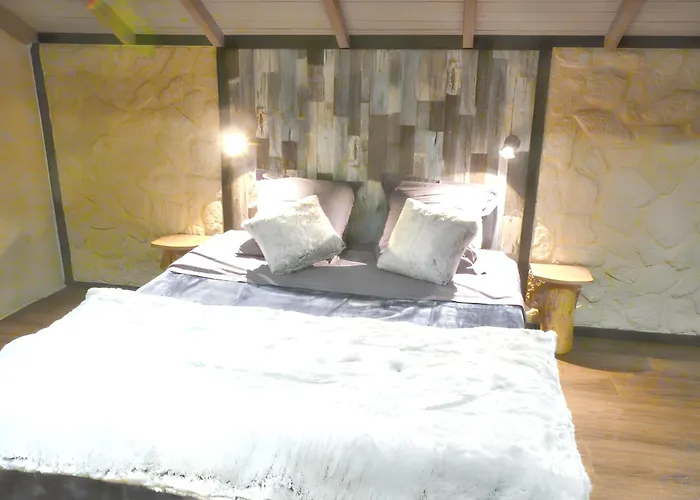 Prázdninový dům Maison Spacieuse A Avec Jacuzzi Arrentès-de-Corcieux